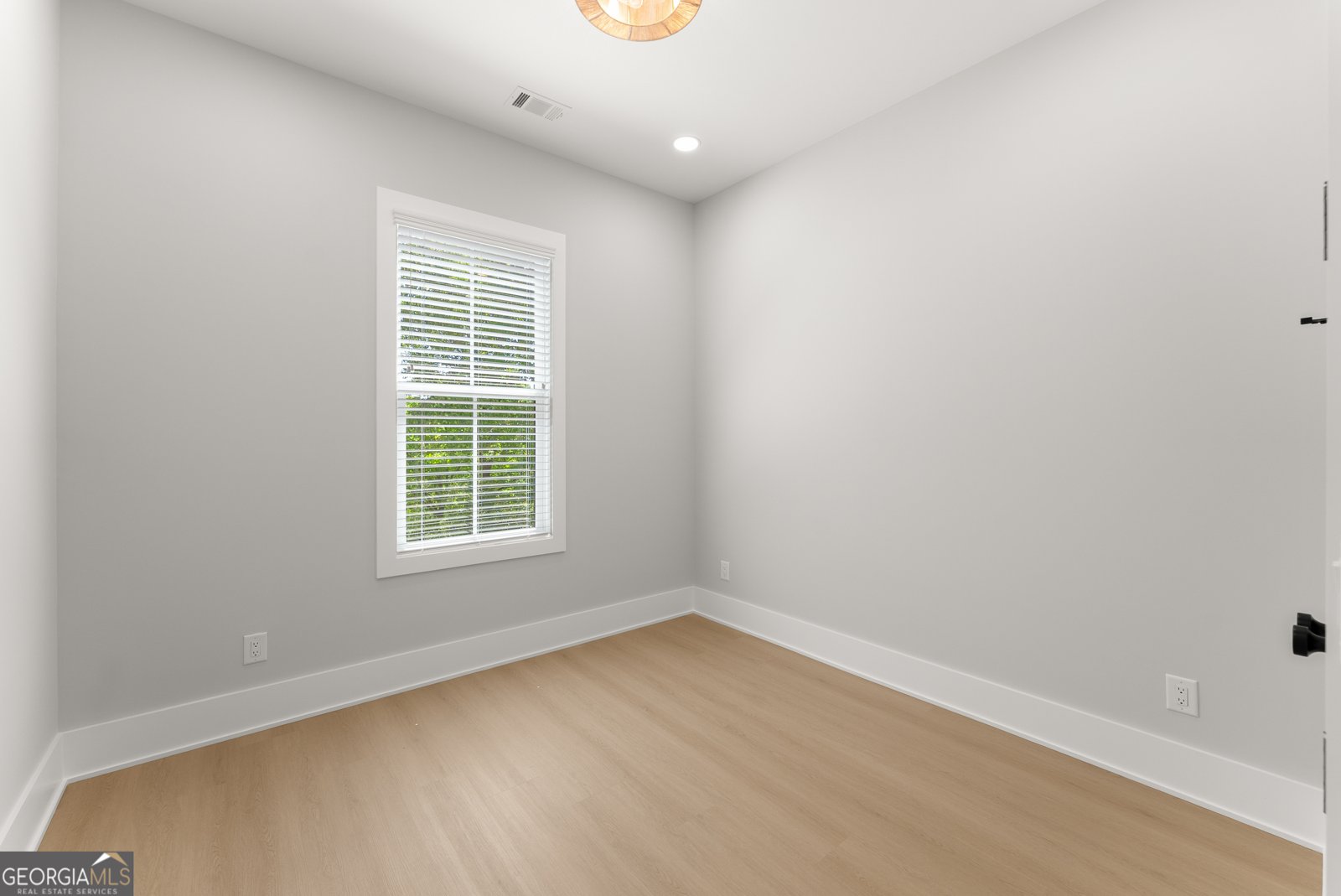 5019 Nichols Drive Flowery Branch - Photo 30