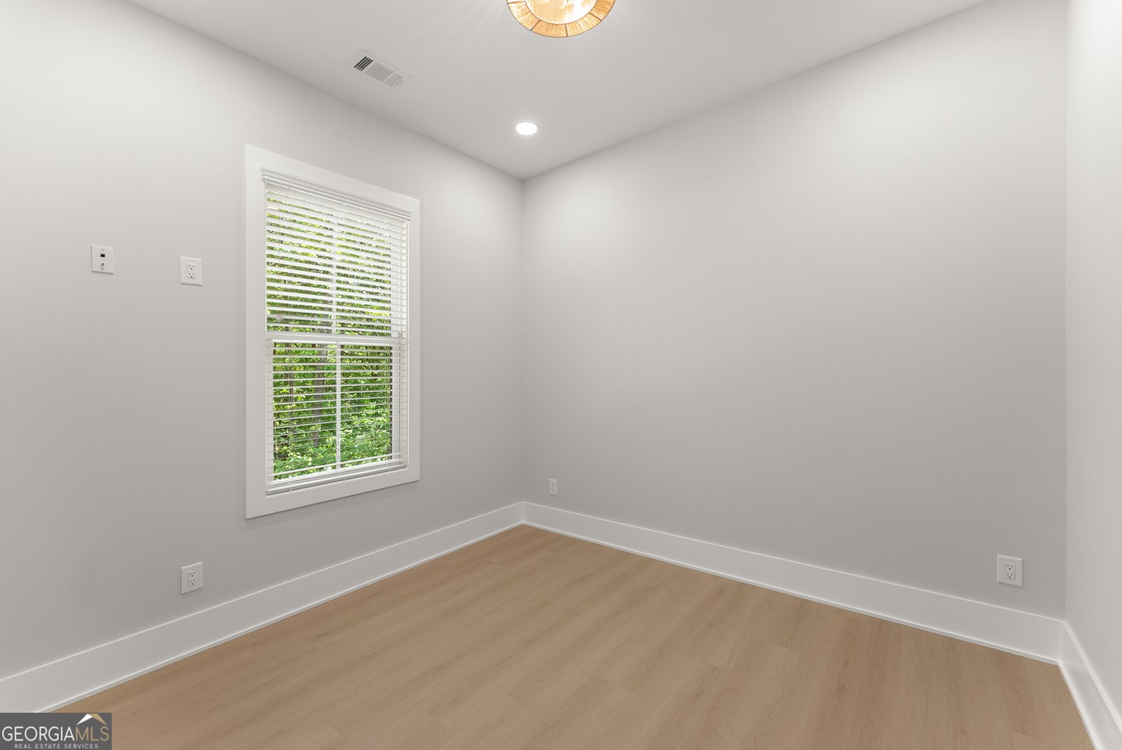 5019 Nichols Drive Flowery Branch - Photo 32