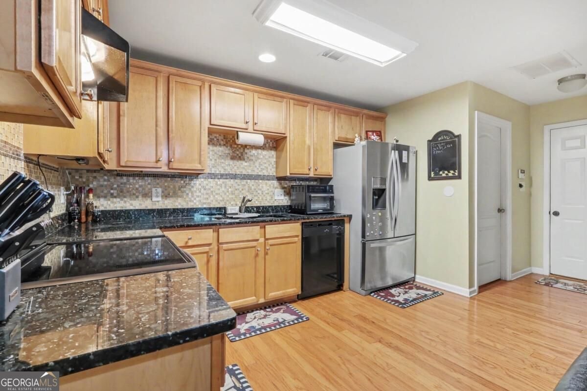 8001 Gossamer Drive Fairburn - Photo 13
