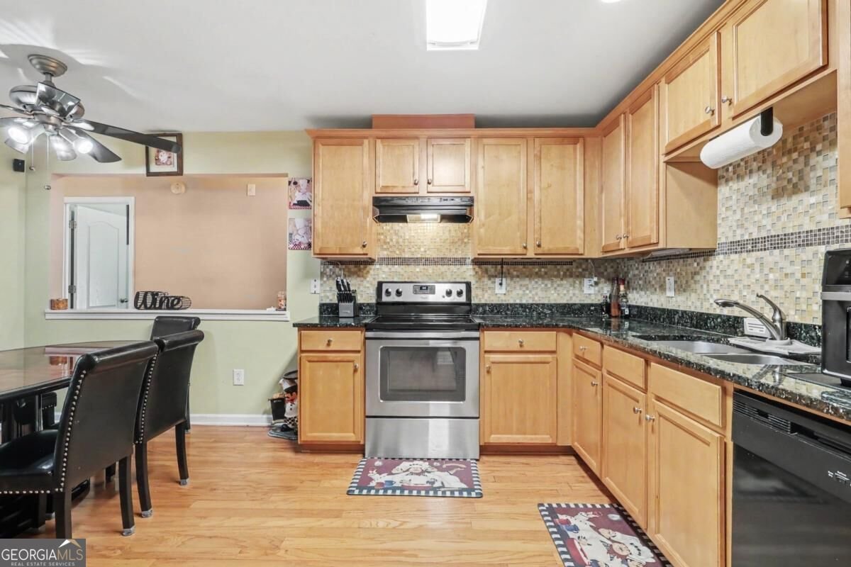 8001 Gossamer Drive Fairburn - Photo 14