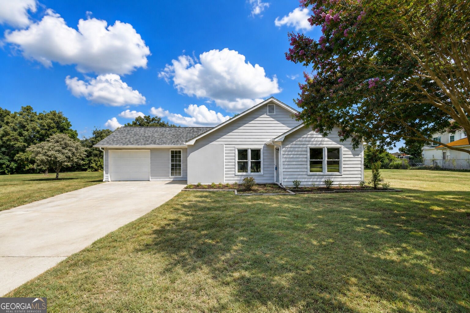 2725 Milton Bryan Drive Loganville - main photo