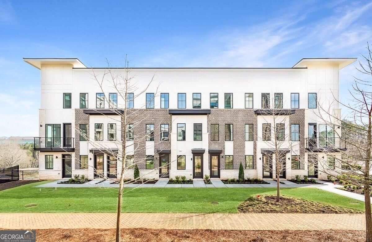 7150 Summit Place Alpharetta - main photo