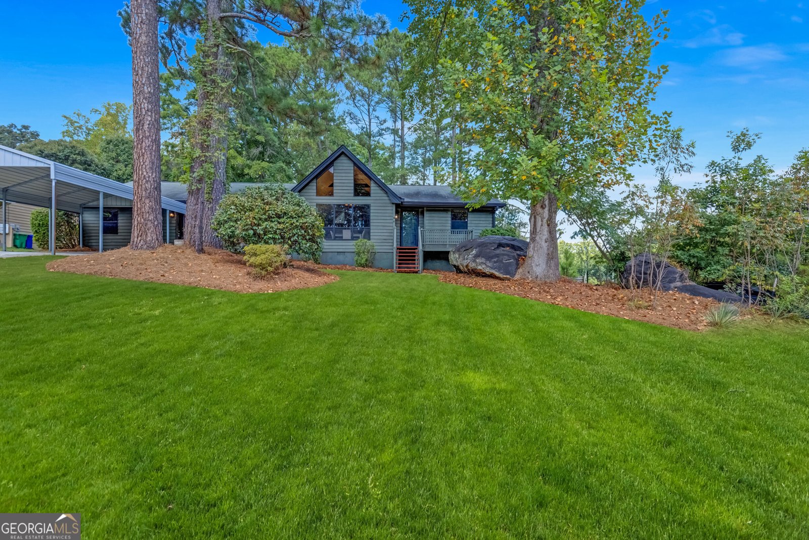 7548 Lowilla Lane Lithonia - main photo