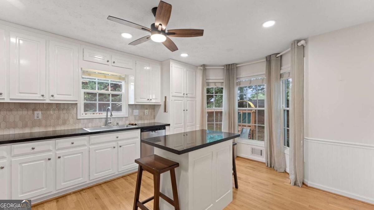 1086 Fieldstone Drive Canton - Photo 12