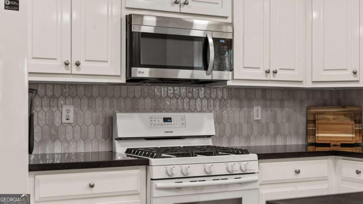 1086 Fieldstone Drive Canton - Photo 14