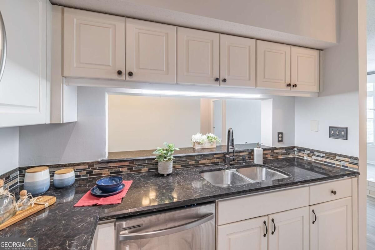 240 Renaissance Parkway Atlanta - Photo 10