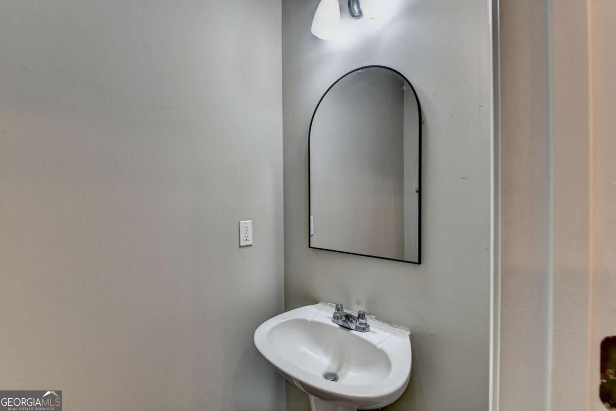 2152 Executive Drive Duluth - Photo 6