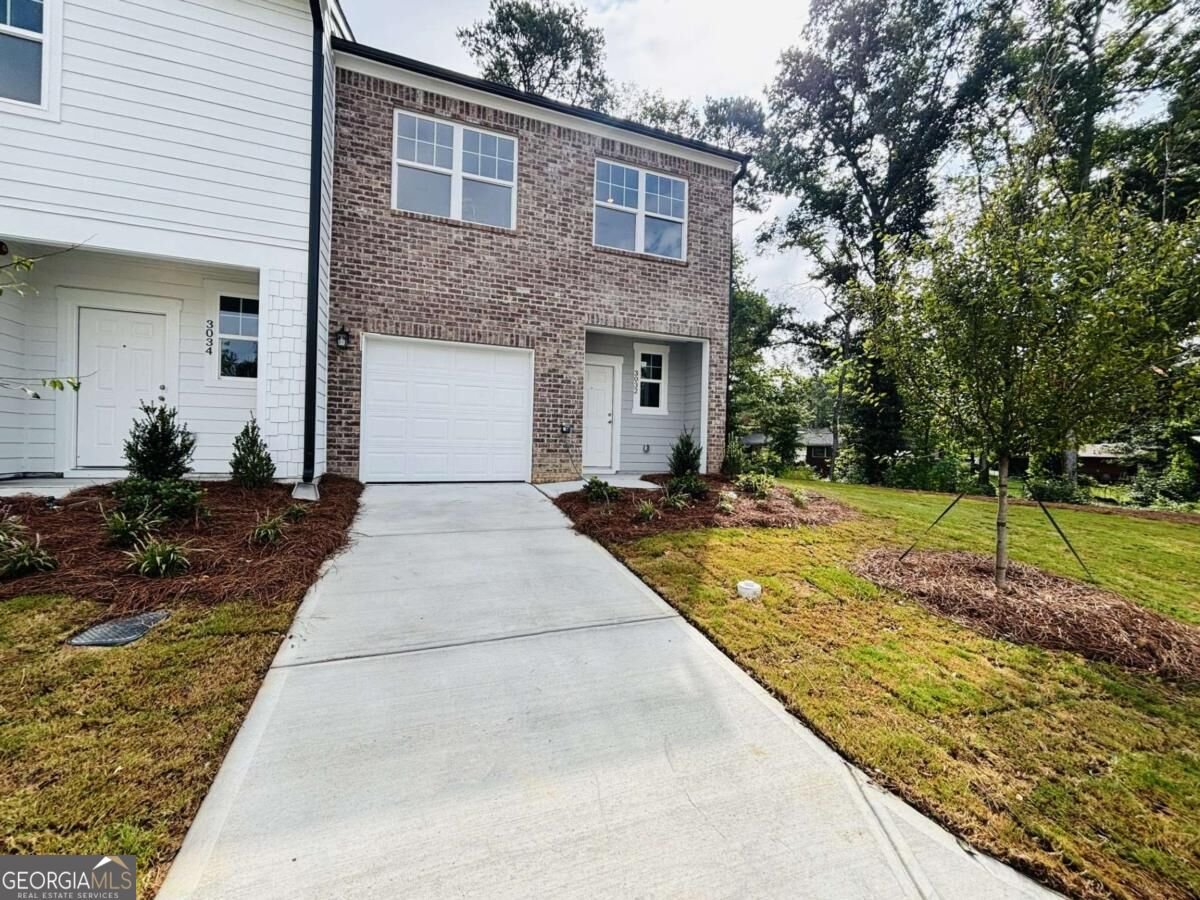 3032 Acacia Circle Douglasville - main photo