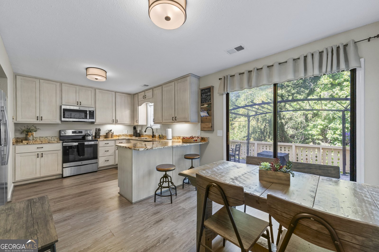 71 White Strasse Helen - Photo 13