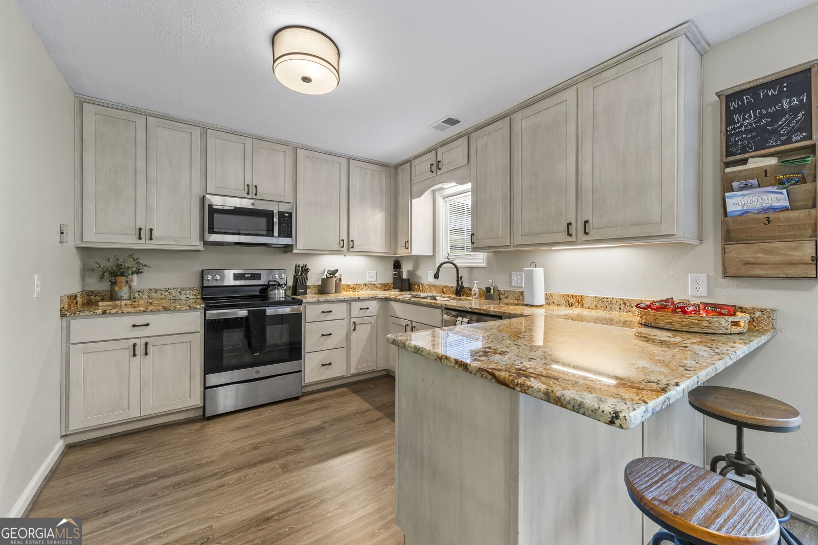 71 White Strasse Helen - Photo 17