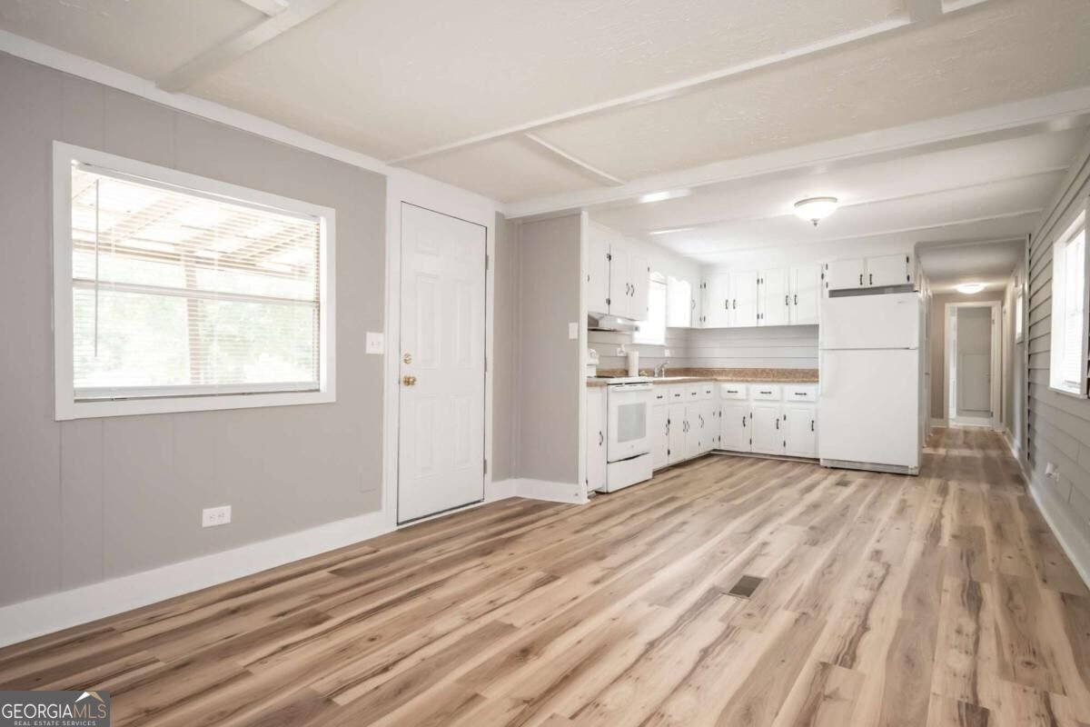 146 Amberly Drive Hull - Photo 6