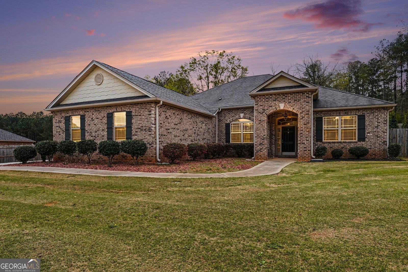 1024 Yorkshire Drive Griffin - main photo