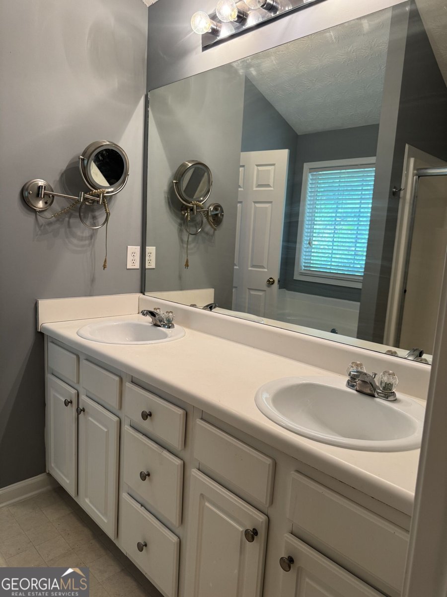 564 Martin Forest Lane Lawrenceville - Photo 7