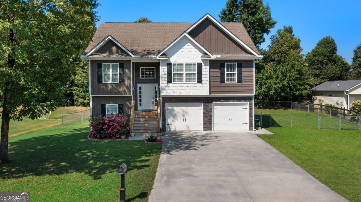 315 Wildwood Circle Calhoun - main photo