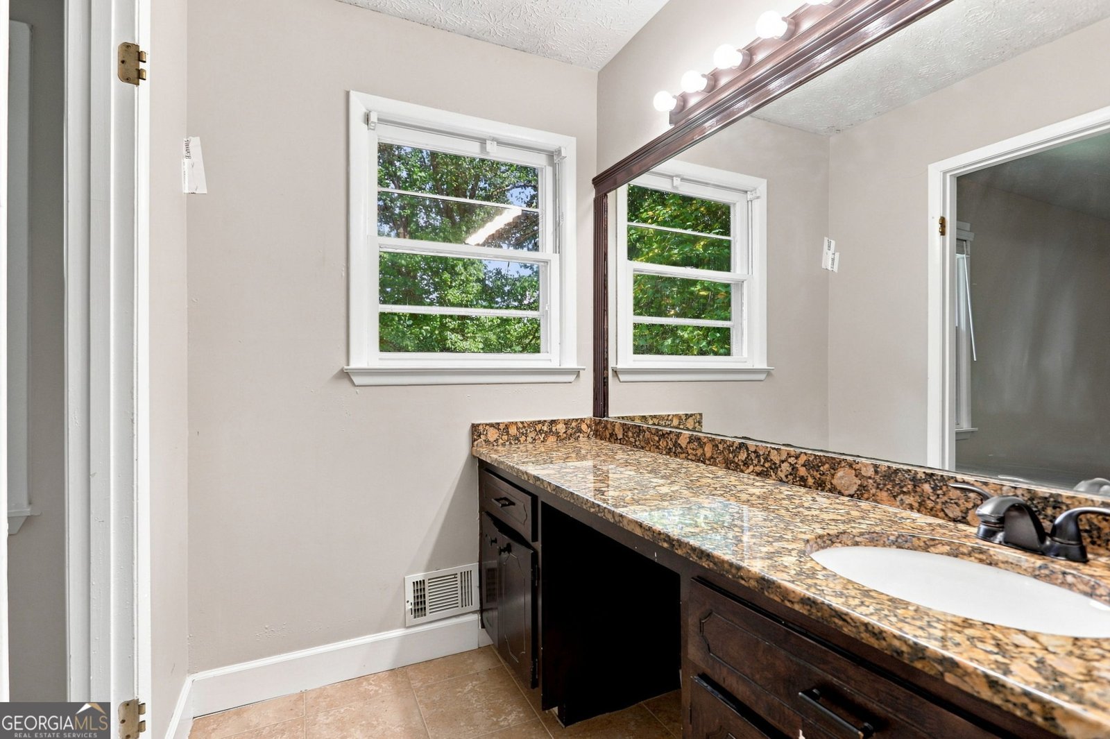 2324 Sussex Court Snellville - Photo 34
