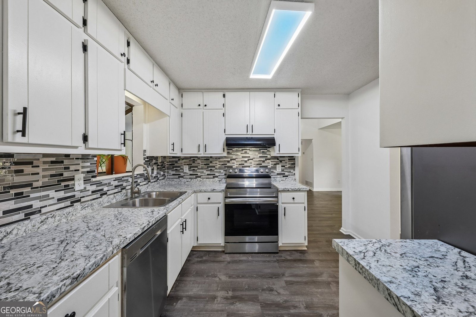 106 Hilltop Circle Stockbridge - Photo 11