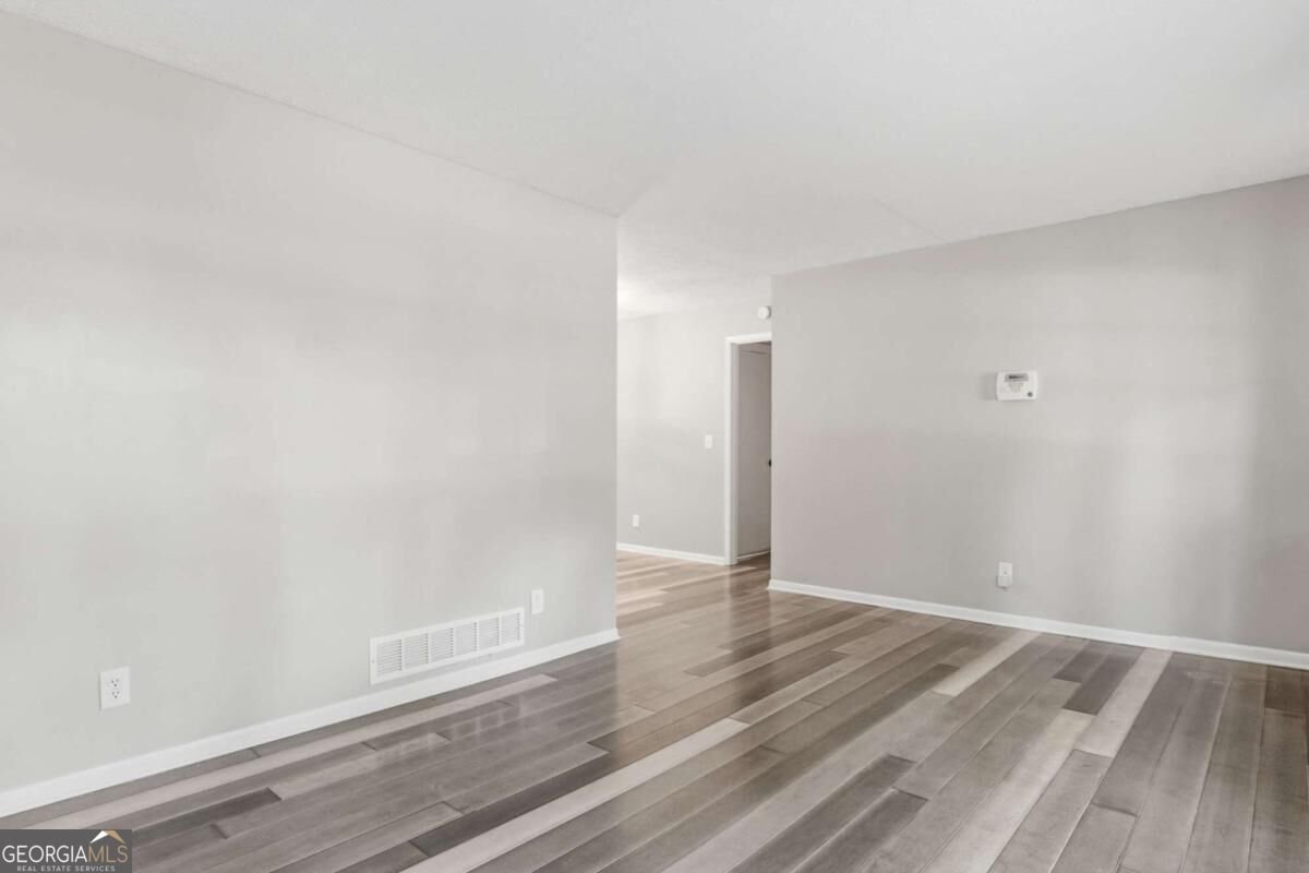 4925 Oak Grove Drive Cumming - Photo 9
