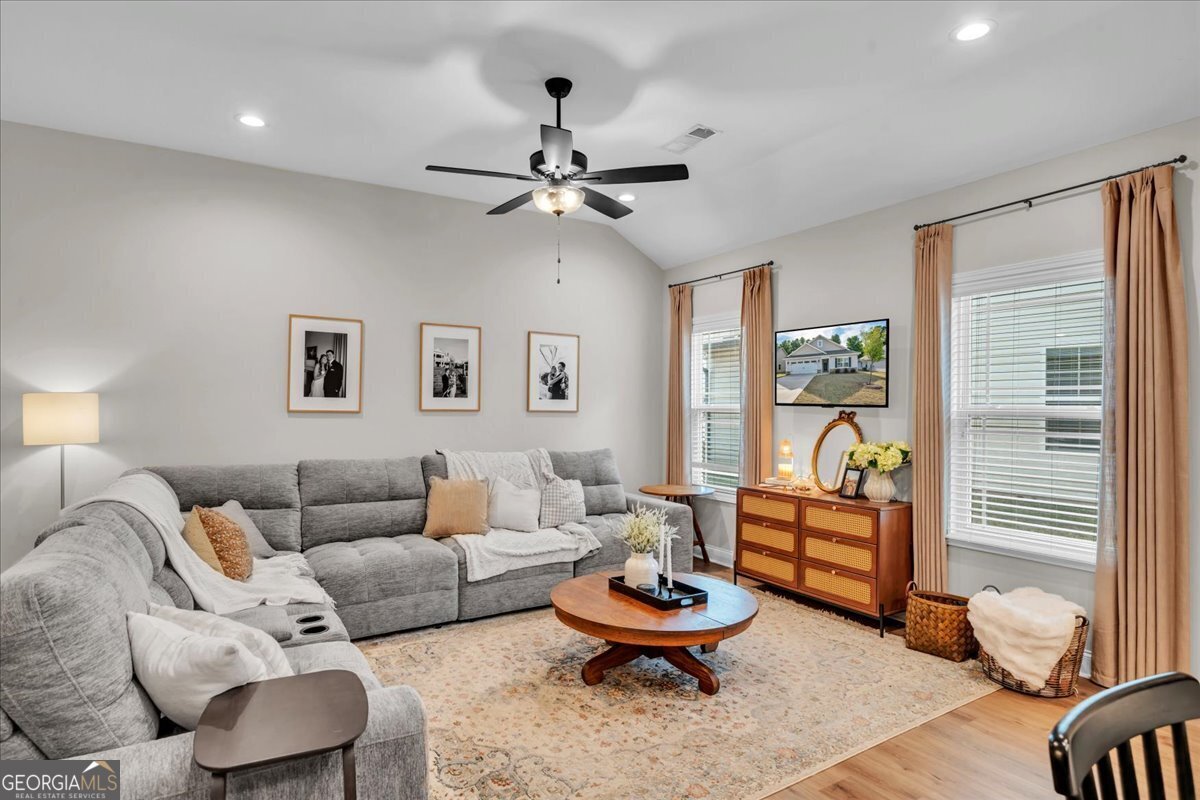 137 Red Tail Circle Byron - Photo 10