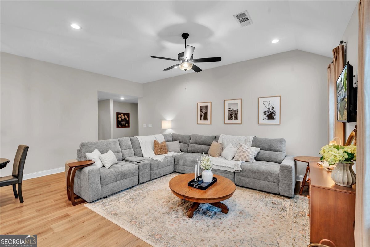 137 Red Tail Circle Byron - Photo 11