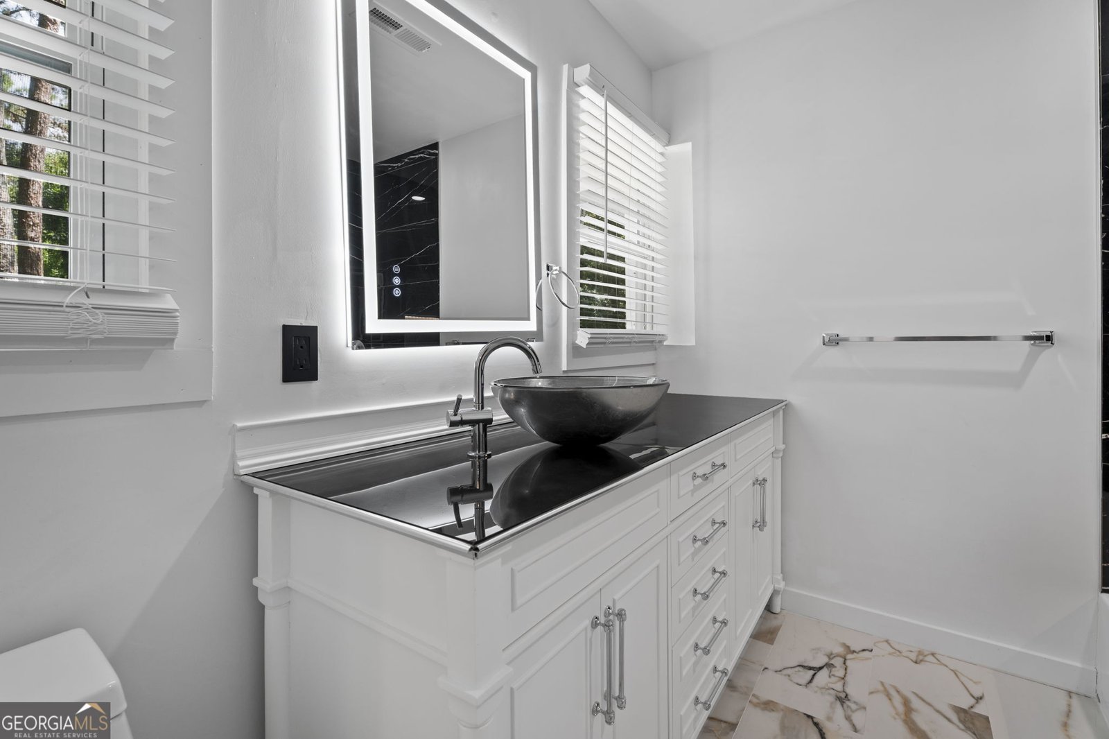 2783 Ben Hill Road East Point - Photo 13