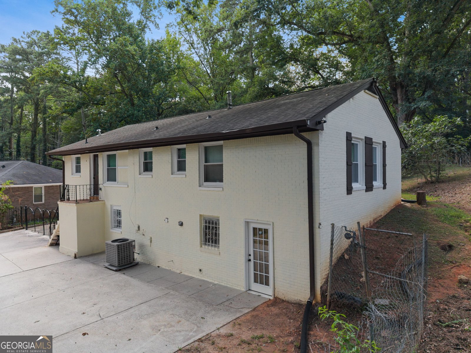2783 Ben Hill Road East Point - Photo 32