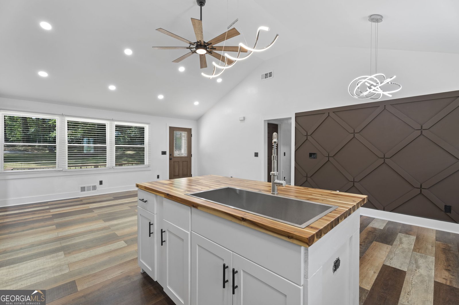 2783 Ben Hill Road East Point - Photo 8