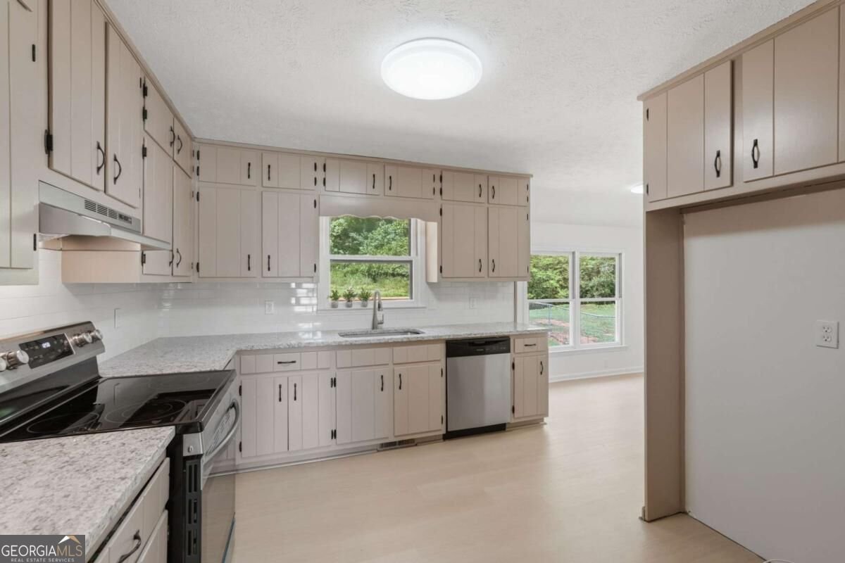 3758 Woodlane Road Gainesville - Photo 12