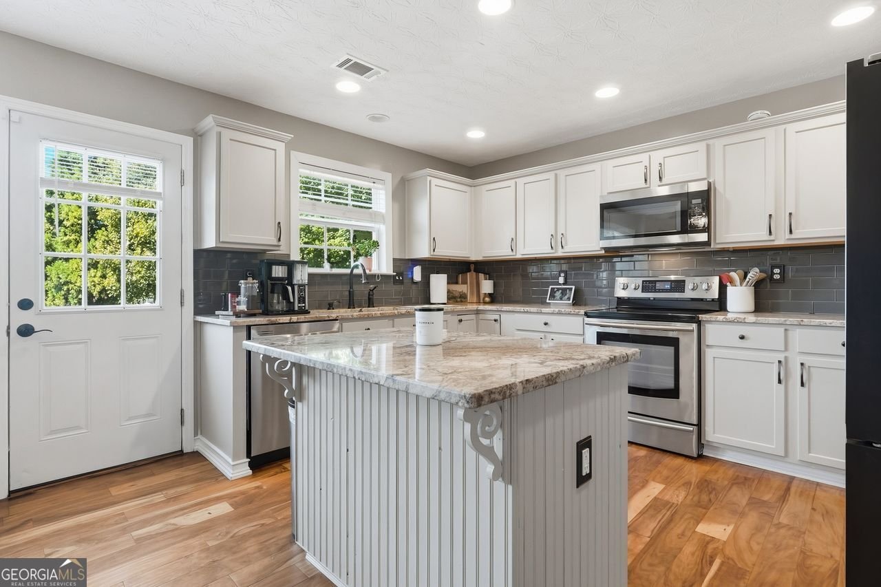2506 Betty Sue Drive Buford - Photo 11