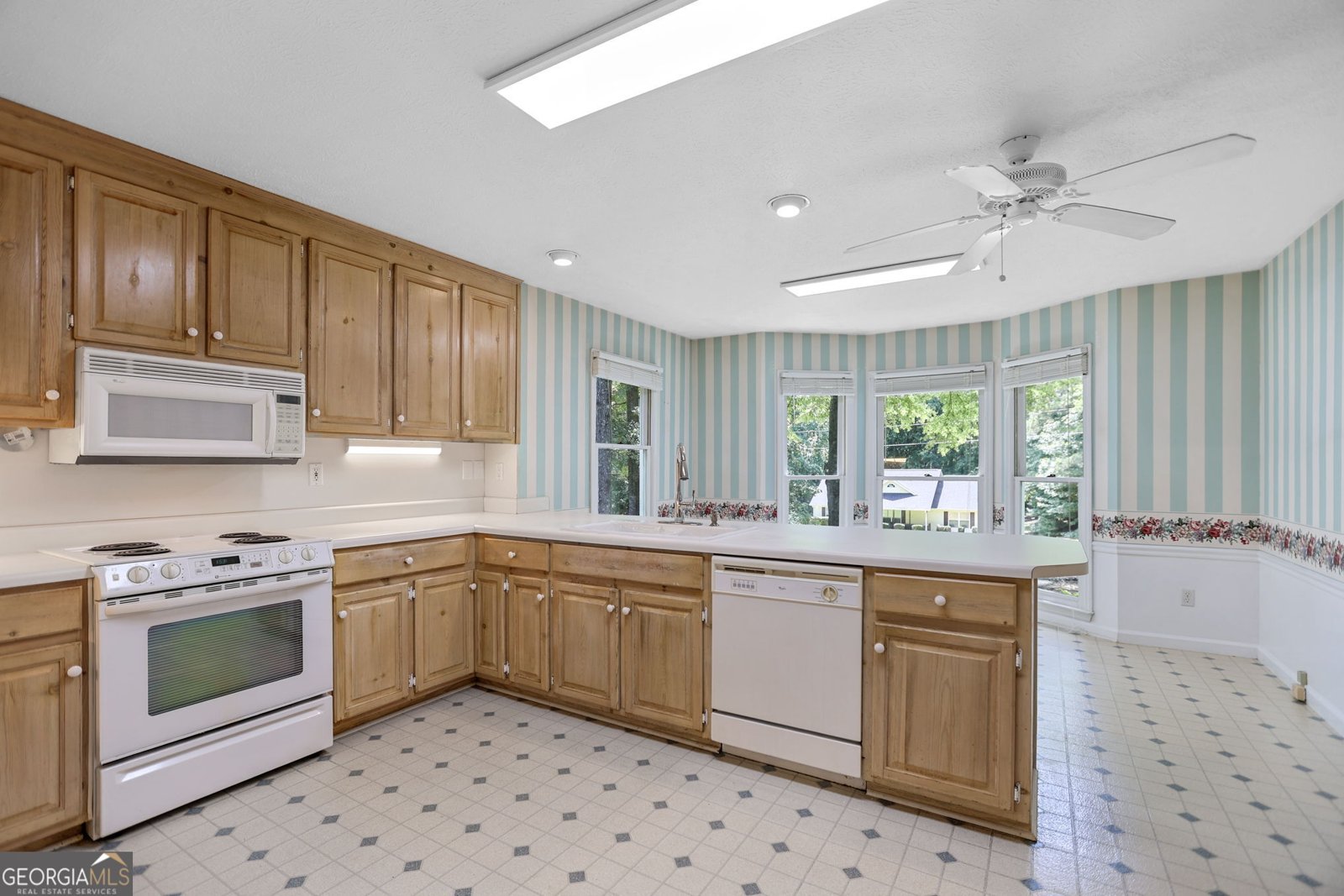 114 Pine Knoll Drive Warm Springs - Photo 12