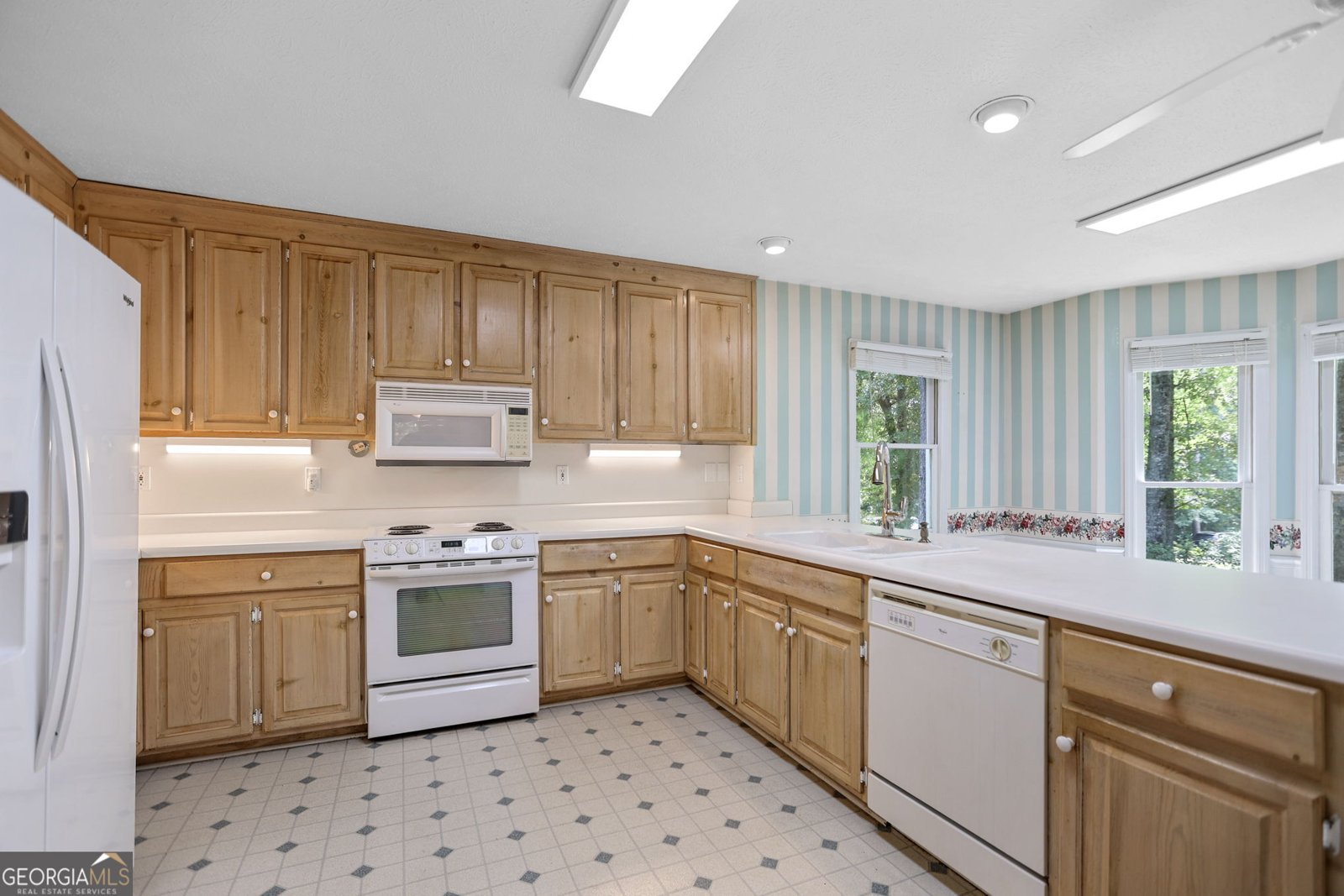 114 Pine Knoll Drive Warm Springs - Photo 13
