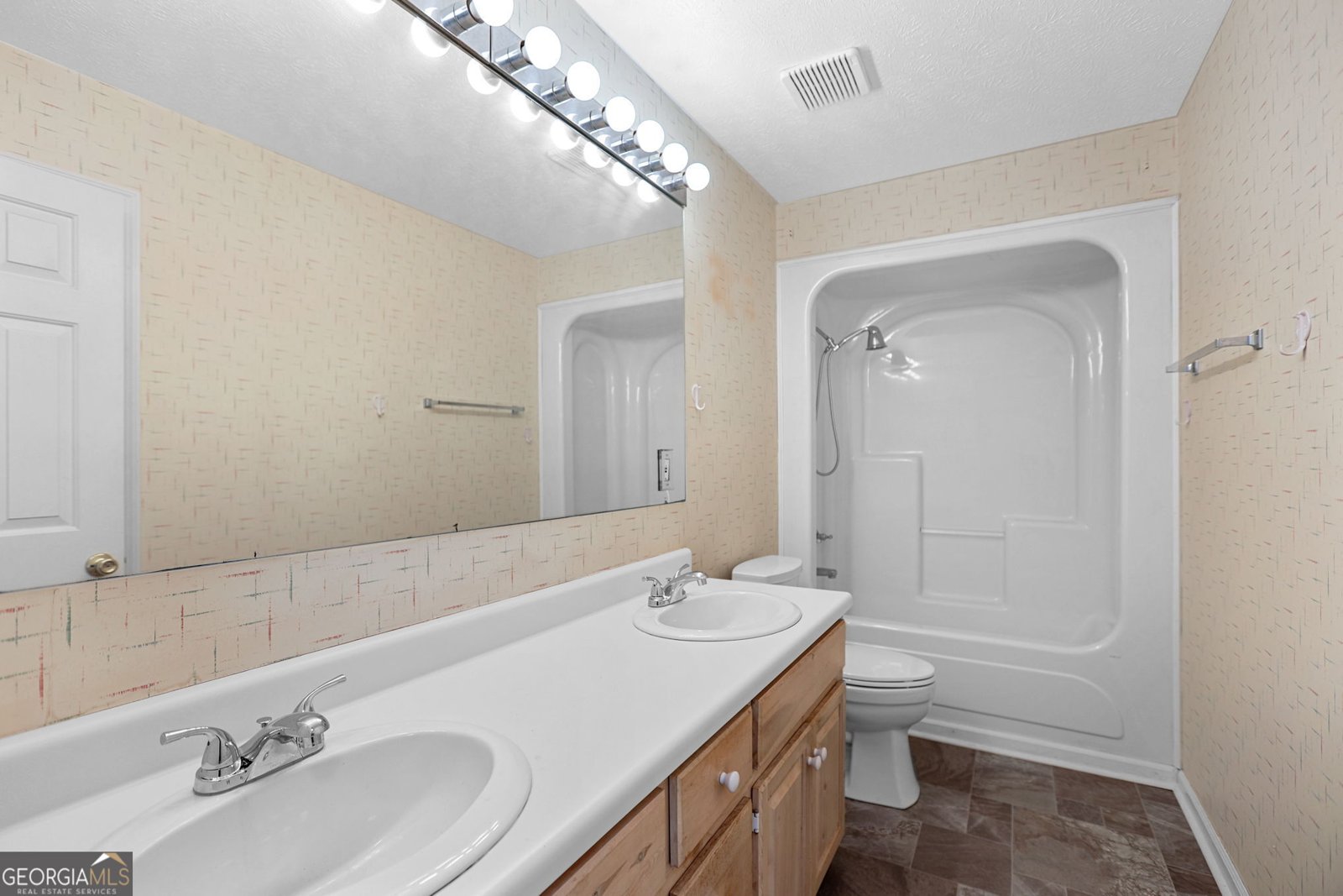 114 Pine Knoll Drive Warm Springs - Photo 33