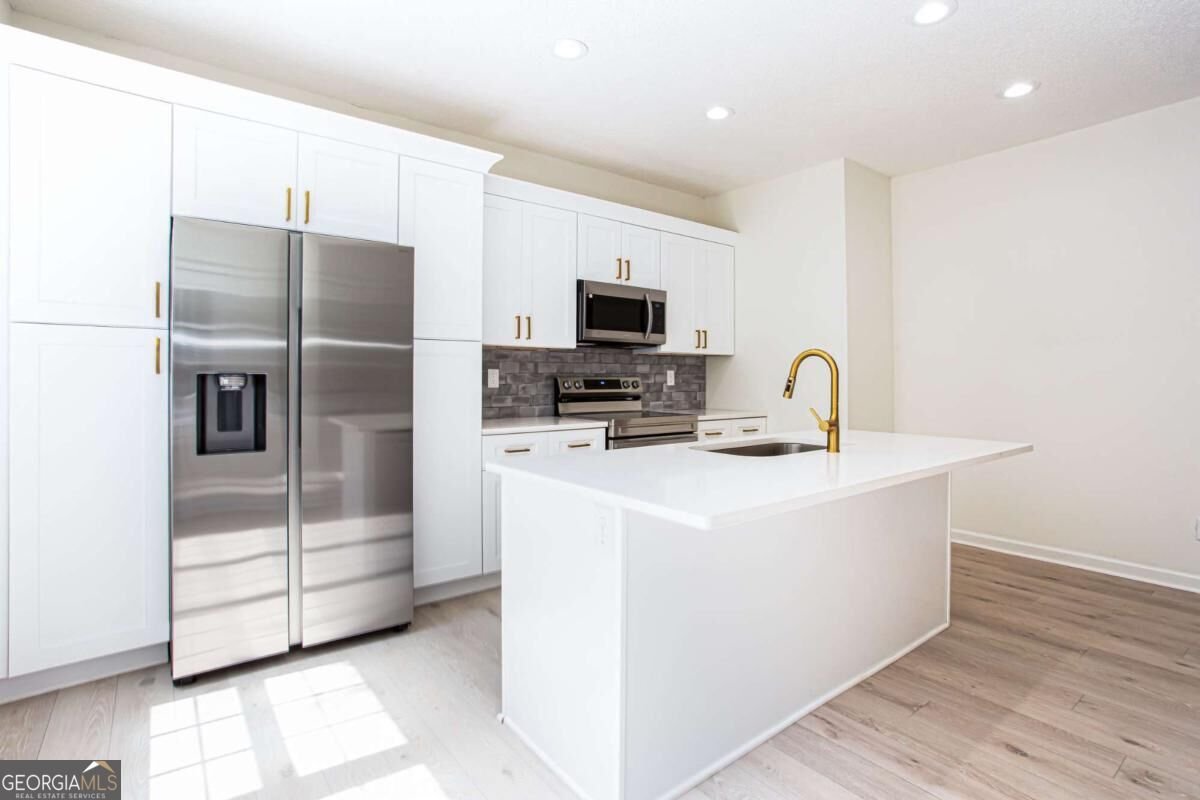 8071 Beachwood Drive Murrayville - Photo 11