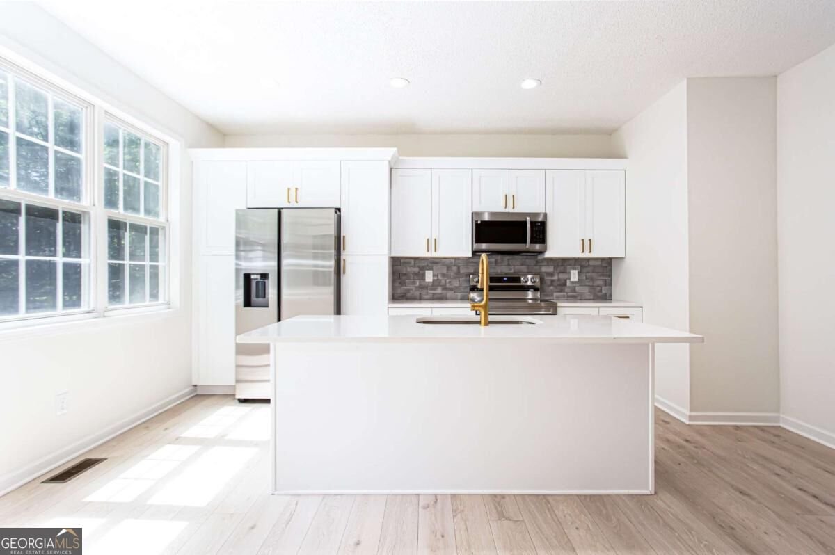 8071 Beachwood Drive Murrayville - Photo 12