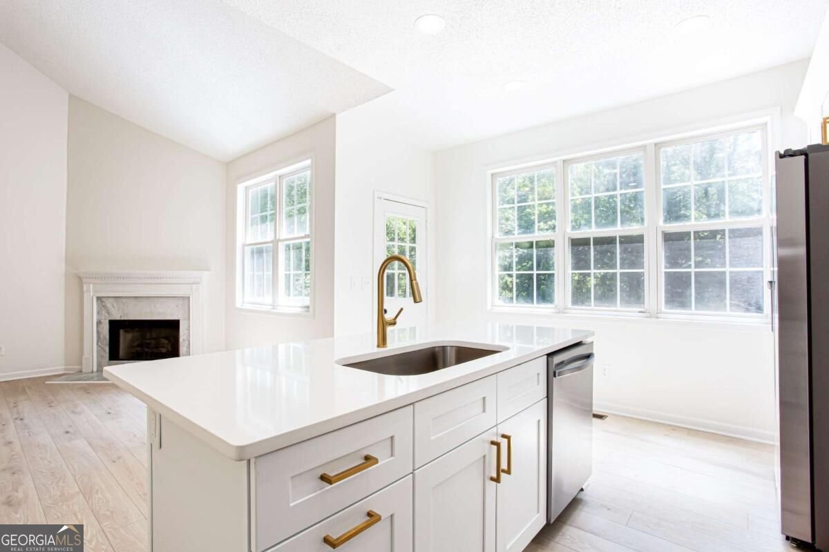 8071 Beachwood Drive Murrayville - Photo 14