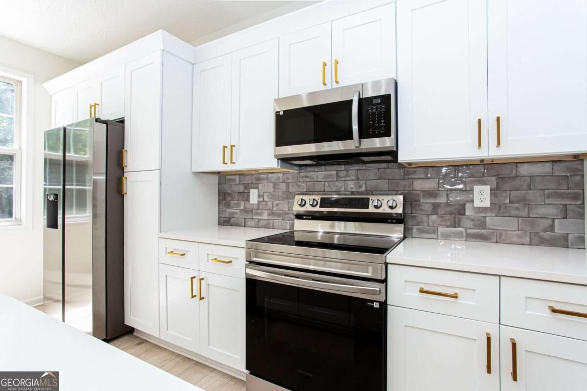 8071 Beachwood Drive Murrayville - Photo 15