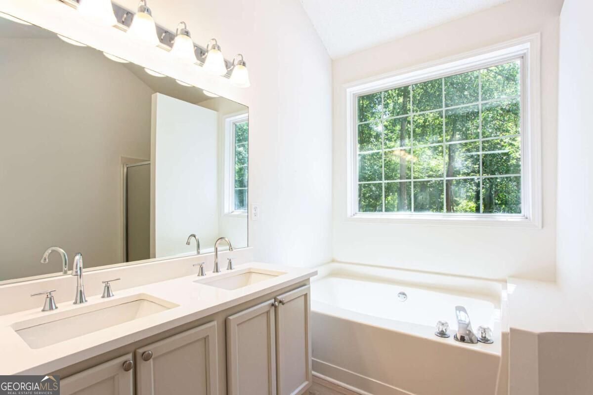 8071 Beachwood Drive Murrayville - Photo 21