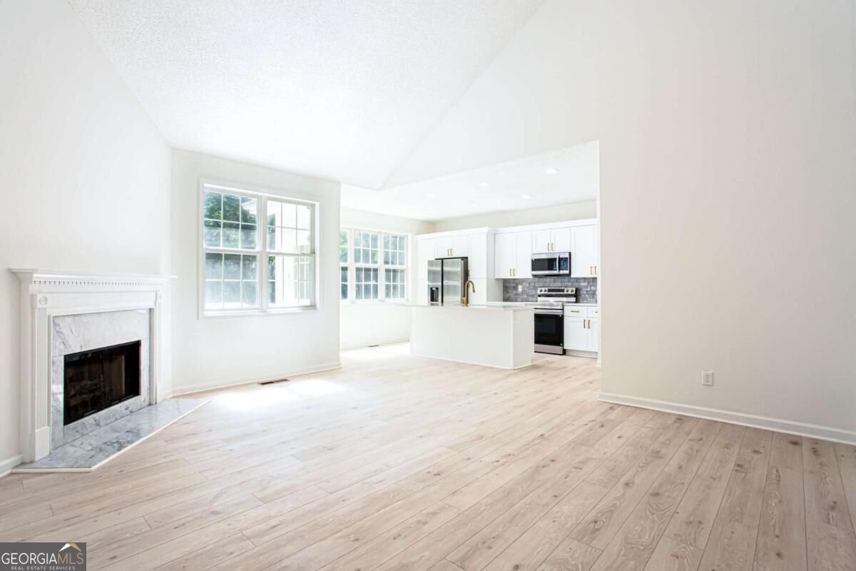 8071 Beachwood Drive Murrayville - Photo 8