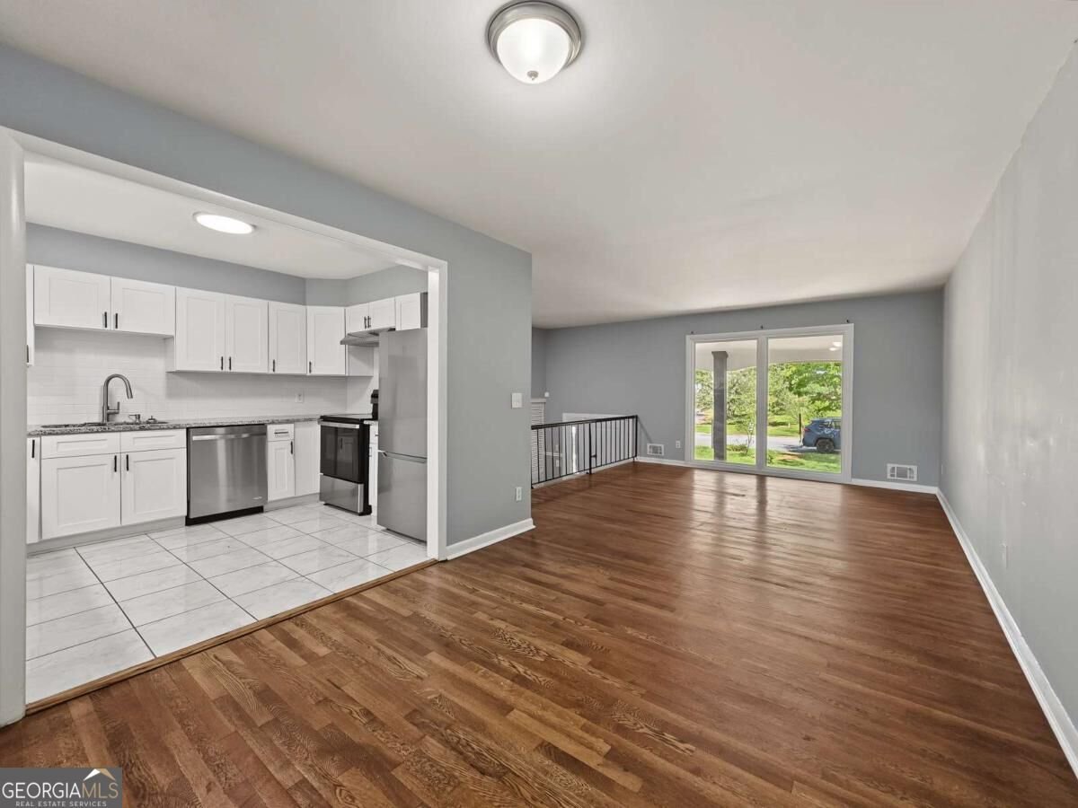 4339 Sasanqua Court Tucker - Photo 12