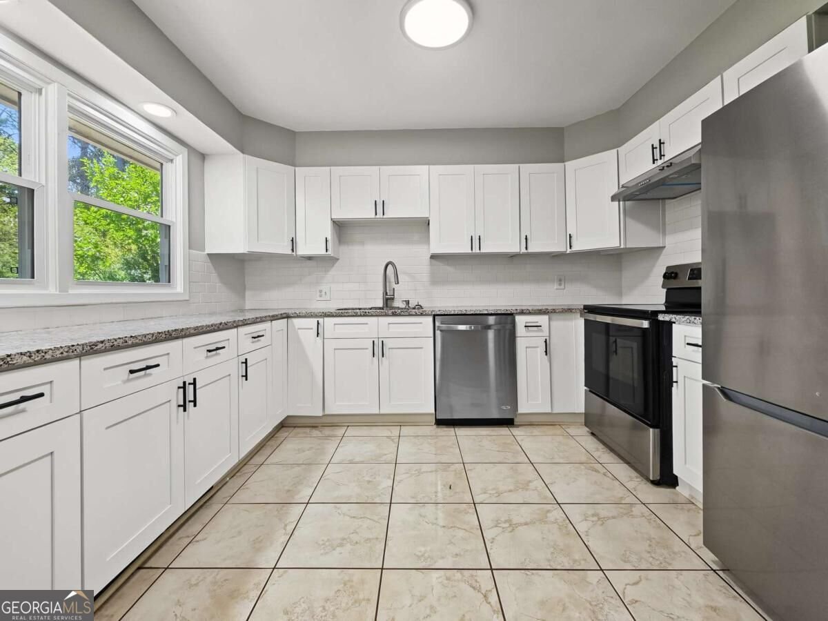 4339 Sasanqua Court Tucker - Photo 15