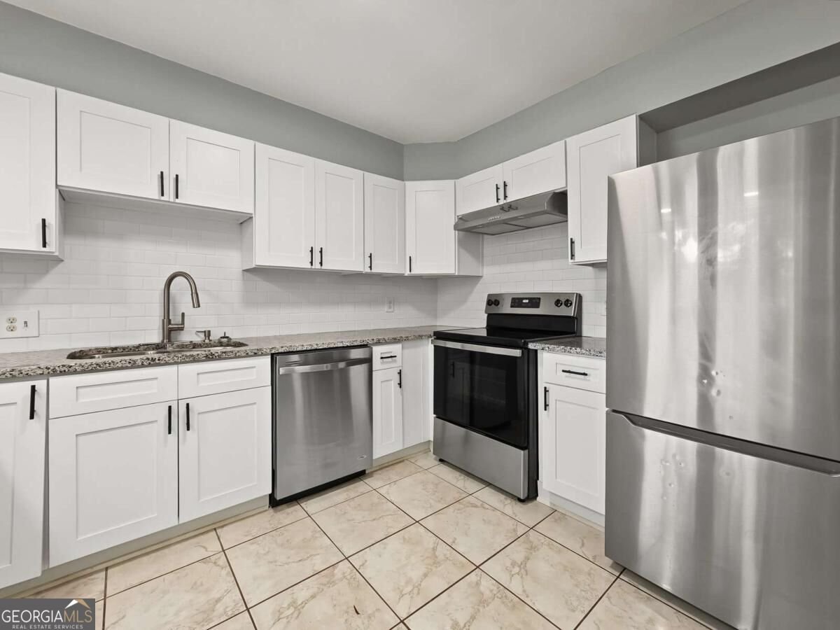 4339 Sasanqua Court Tucker - Photo 16