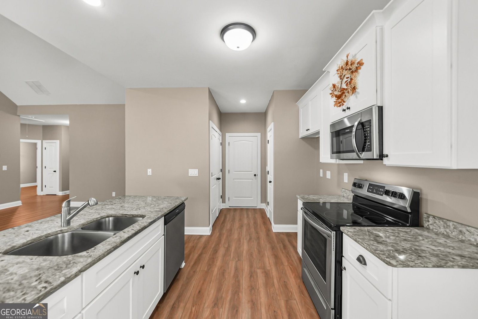 1111 Montgomery Road Greenville - Photo 14