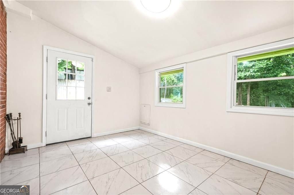 574 Hickory Hills Court Stone Mountain - Photo 29