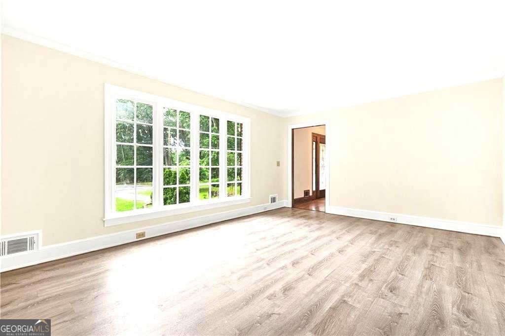 574 Hickory Hills Court Stone Mountain - Photo 6
