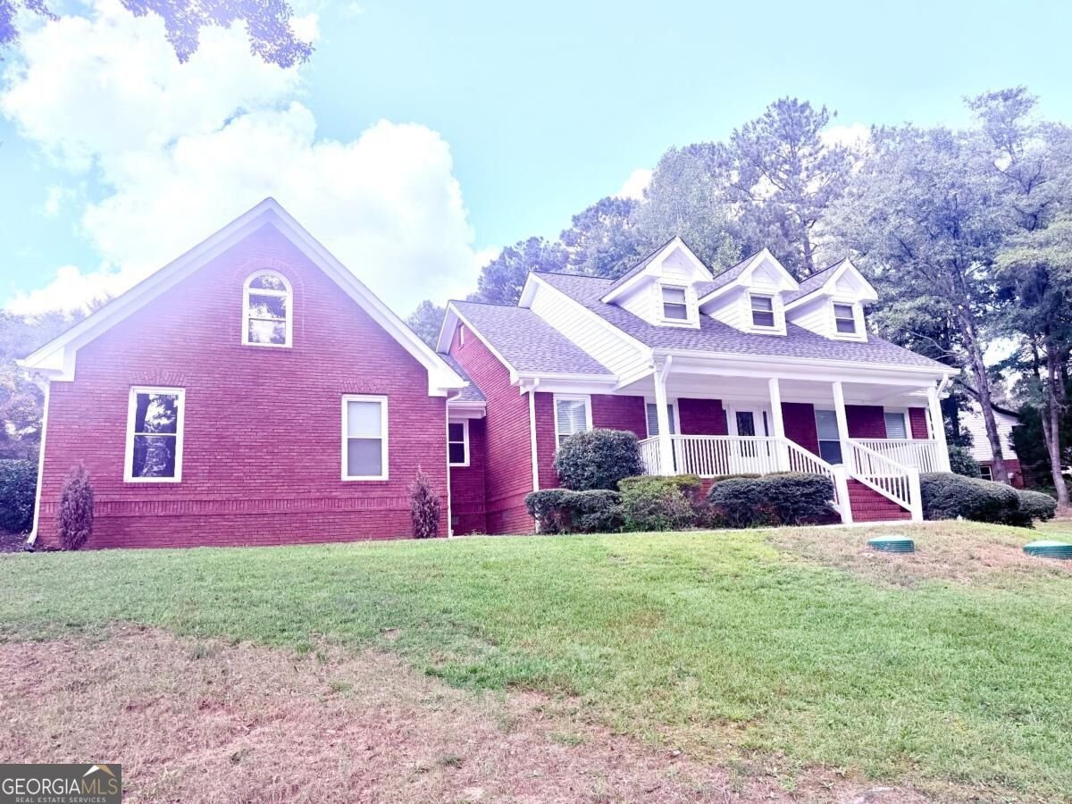 2660 Sandy Creek Circle Loganville - main photo