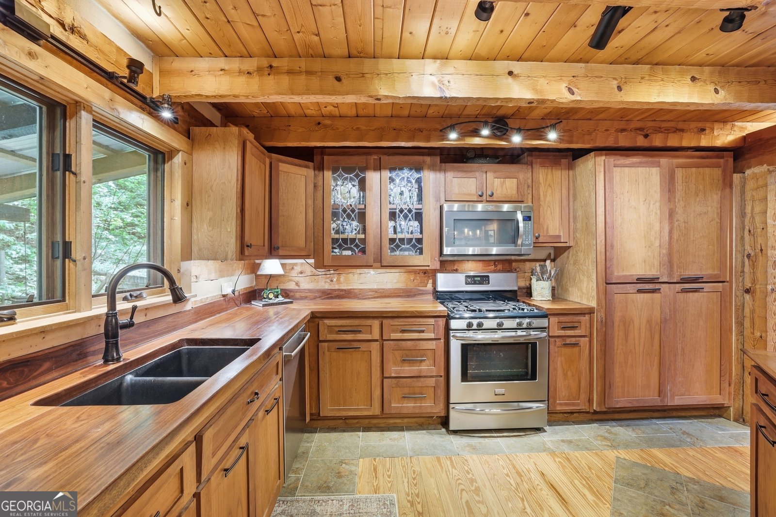 320 Sweetwater Drive Clarkesville - Photo 12