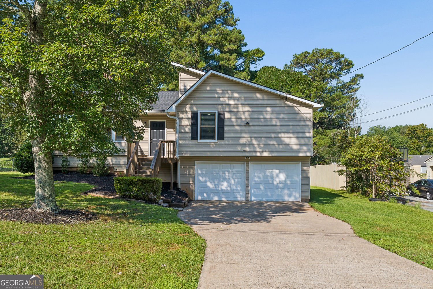 1015 Malibu Drive Marietta - main photo