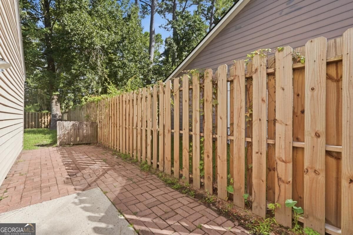 2 White Hawthorne Drive Savannah - Photo 29
