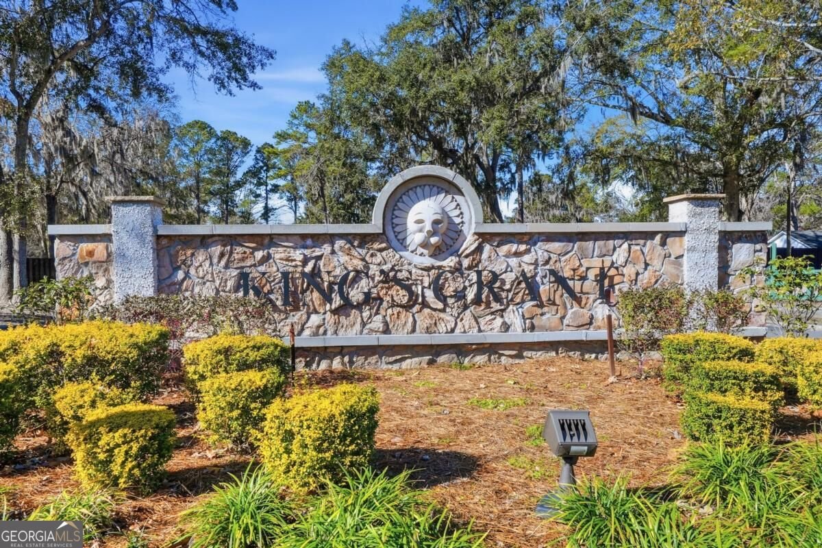 2 White Hawthorne Drive Savannah - Photo 32