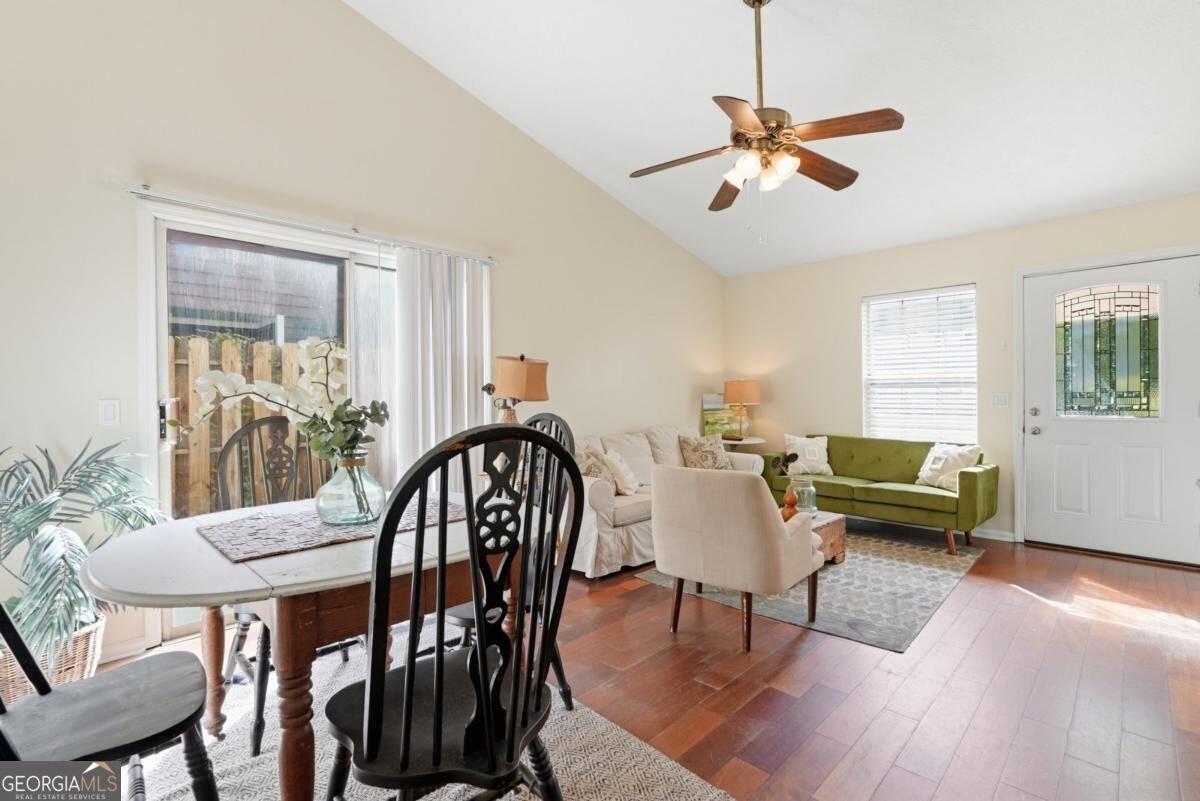 2 White Hawthorne Drive Savannah - Photo 8