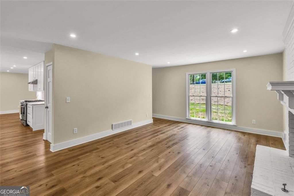 4587 Gilhams Road Roswell - Photo 16